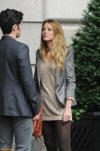 Blake_Lively_1068084_BestEyeCandyCOM.jpg
