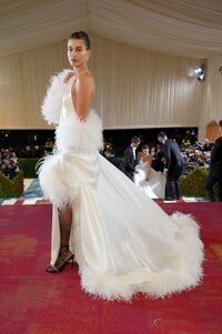 Hailey Baldwin Bieber - Met Gala-New York City-2.5.2022_38.jpg Hailey Baldwin Bieber - Met Gala-New York City-2.5.2022_38.jpg